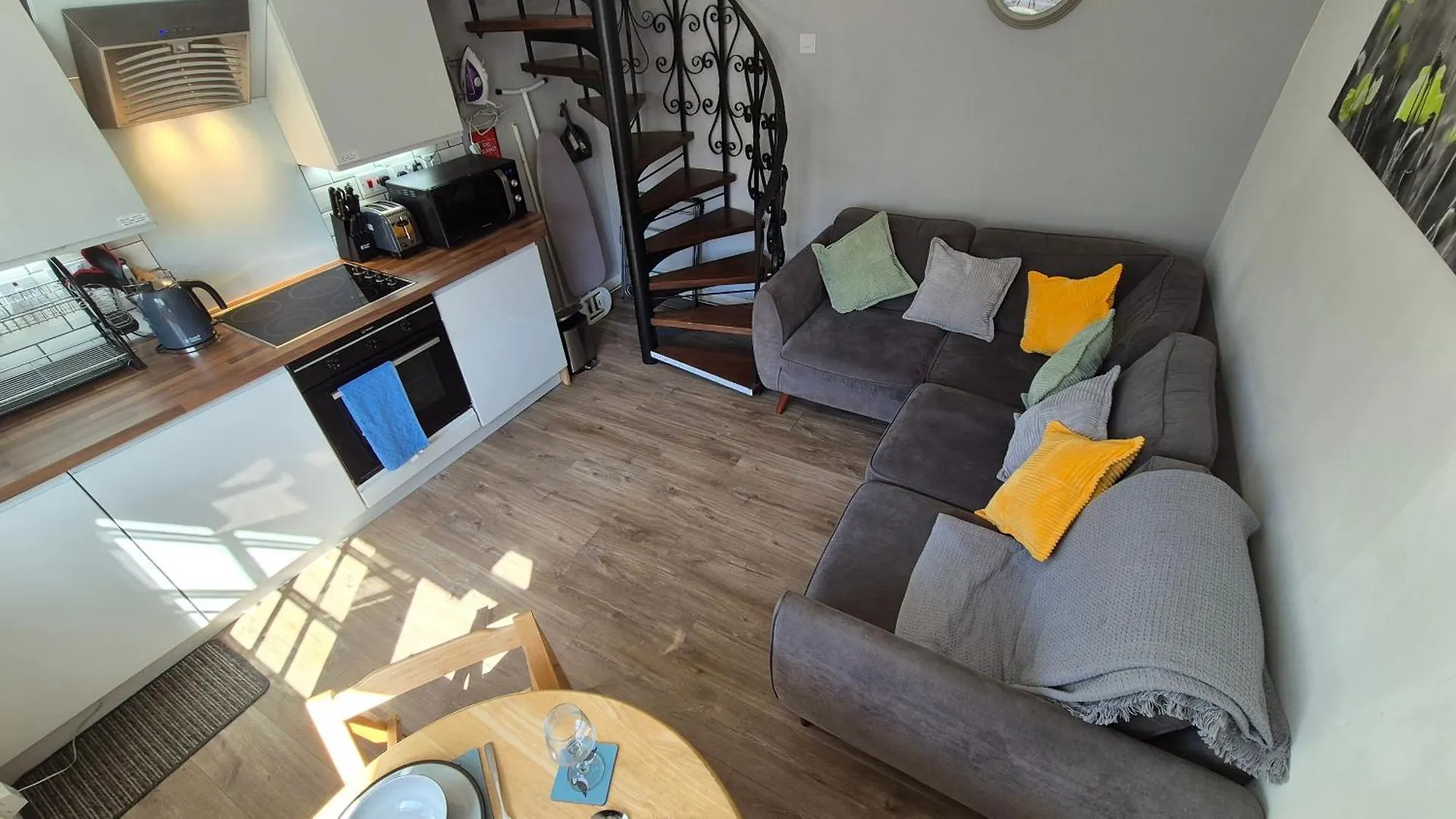 Cosy Mews House, Heart Of Mumbles Gateway To Gower Apartment 0*, The Mumbles United Kingdom